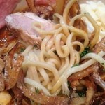 麺屋 Somie's - カレーヌードルの加水多めの国産小麦１００％平打ち麺