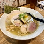 麺屋33 - 近江鴨と蛤の塩ラーメン(太麺)