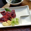 やきとり 戎 - クジラ刺し、やわくて臭みナッシングうま！