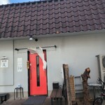 めん処 成 - 外観(風強い2026/01)