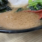 横浜ラーメン 武蔵家 - スープ