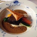 Kuriente Kawabata - メインは魚or肉、写真は和牛ほほ肉の赤ワイン煮込み