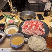 すき焼 しゃぶしゃぶつかだ KITTE大阪店 - 