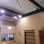 そば舎・中中 - 内観：気持ちのいい店内