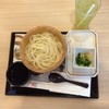 MARUGAME SEIMEN - 料理写真:釜揚げうどん並79バーツお茶29バーツ