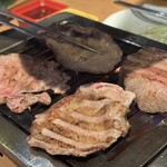 焼肉一心たん助 旦 - 