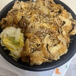 久美食堂 - デカさが半端ない焼肉丼¥1250