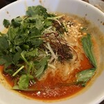 四川担々麺 赤い鯨 - 四川担々麺　1,000円