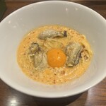 ポポラマーマ - 料理写真:瀬戸内海産牡蠣とスモークチーズのレッドカルボナーラスープ 1,450円
