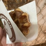 マネケン - 料理写真:焼きたてワッフルのメープル。