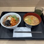 松屋 - 料理写真:牛ビビン丼/豚汁セット     2025/12/21