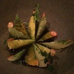 noma - ポメロ・グレープフルーツ・マンダリン等の柑橘類を醤油・生唐辛子で頂きます。