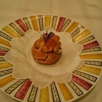 モナリザ 丸の内店 - 突き出し。イクラのパイみたいな。