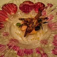 モナリザ 丸の内店 - ちっちゃい魚にゆかりをまぶして揚げた的な。パリパリ。