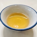 揚子江分店 - 40年以上前から、食後に ジャスミンティーが提供される【揚子江分店】ｻﾝ    私が知る限り、新潟市では コチラだけのサービスですッ♪♪