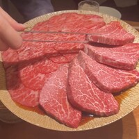 士士 - 