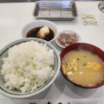 天麩羅処 ひらお - 料理写真:ごはん 味噌汁 イカの塩辛 天つゆ