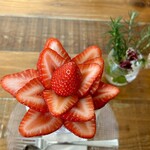 洋菓子店 アンジュール - 上から見るとお花
