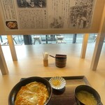 靖國八千代食堂 - 