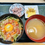 魚まる食堂 - まかない丼