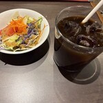 Italian Kitchen VANSAN - セットのサラダとアイスコーヒー