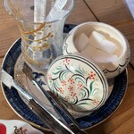 トルコカフェ RugTime'mutluluk - トルコチャイは角砂糖を入れて甘くして