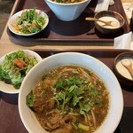 エムエム タイ - 