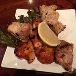 スバカマナ - チキン美味しいです。自分としては、これがメインです。