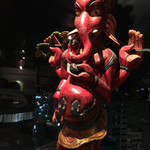 スバカマナ - 置物が魅力的です。インド音楽もステキです。