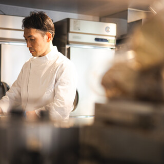 研鑽を重ねたシェフが手掛ける王道フレンチを心を込めてお届け