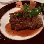コエダ バール レアーレ - 近江牛ロース肉マデラソース(1.5人前)
美味しい脂ののった柔らかいお肉でした♪