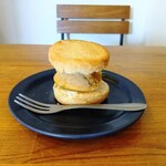 テテ - 安納芋バタースコーンサンド