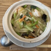 高山庭 - 海鮮あんかけ焼きそば