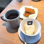 dadada_ - 米粉のフィナンシェ、ジェラート、アメリカーノ。