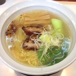 士心 - 海鮮塩ラーメン。