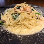 トラットリア ルッソ - 料理写真:「ノルウェー産サーモンのレモンクリーム」2,310円税込み♫