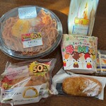 LAWSON - 料理写真:戦利品の数々w