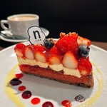 nino - 料理写真:美しいベリータルト✨
