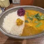 よすが舎 - 週替り　海老とスナップエンドウのサンバル｡