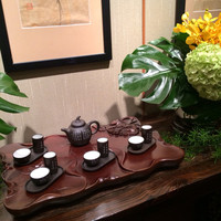 中国料理 翡翠宮 - エントランスの茶器