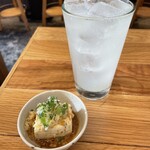 青山一丁目たぬき - お通しとゆずサワー