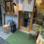 moumou THE FAMOUS DELI - 入り口