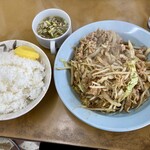 北華飯店 - 料理写真:野菜炒め定食、ご飯は…(°_°)
