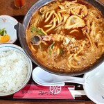 みづこし - デラックス味噌煮込定食