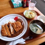 丸秀 - 料理写真:カツカレー 800円
