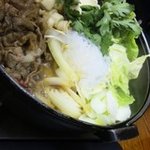 天寅 - すき焼き　お店の方が焼いてくれます
