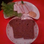 ロシア家庭料理ニーナ - 豚背脂の塩漬け☆480円と黒パン☆180円