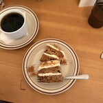 moumou THE FAMOUS DELI - キャロットケーキ