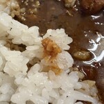 辛激屋 - 黒カレー、ニンニクとアーモンドの油