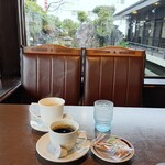 淡路 - ドリンク写真:カフェオーレ（550円）、珈琲（500円）